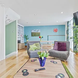 Pebble Mews House - By My Getaways - Parking For One Small Car , Brighton United Kingdom